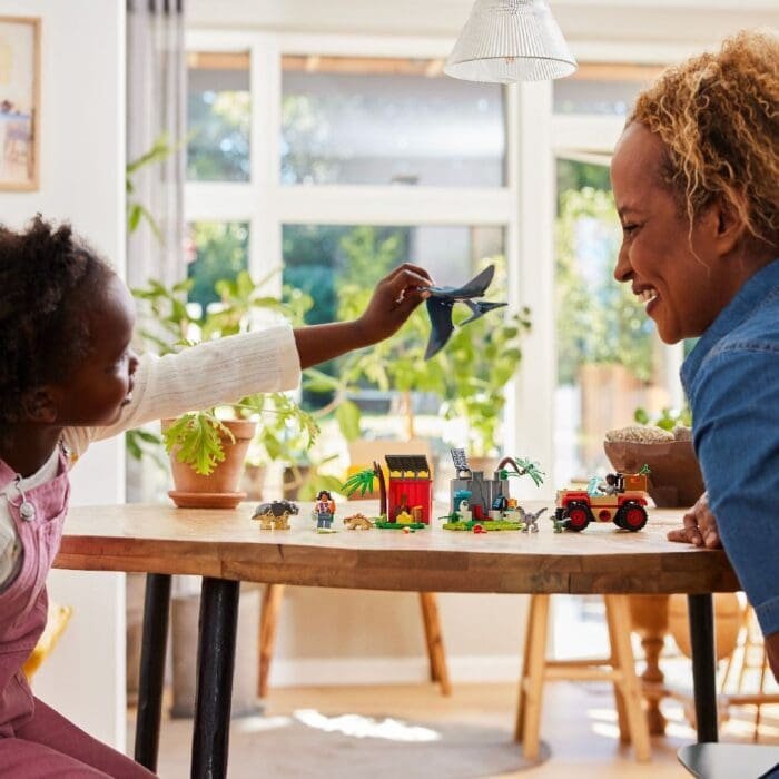 LEGO JURASSIC WORLD 76963 CENTRU DE SALVARE PENTRU PUI DE DINOZAUR - imagine 3