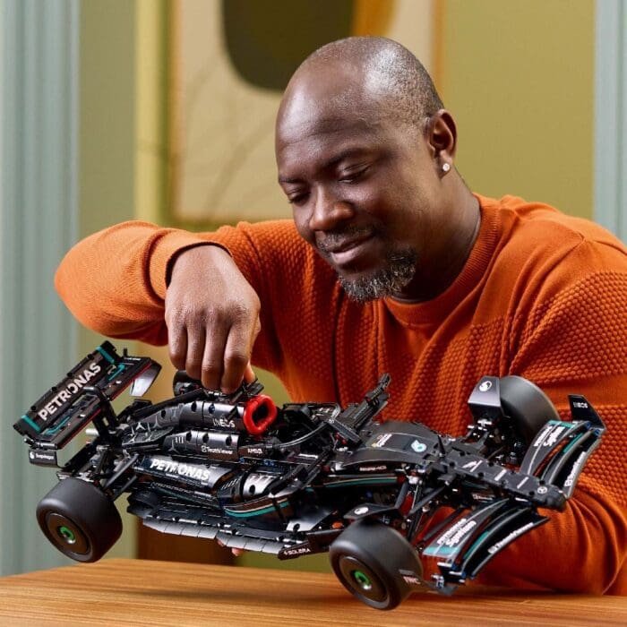 3 LEGO TECHNIC MERCEDES-AMG F1 W14 E PERFORMANCE 42171 - imagine 3