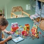 LEGO DISNEY CASA MAGICA A FAMILIEI MADRIGAL 43245 - imagine 3