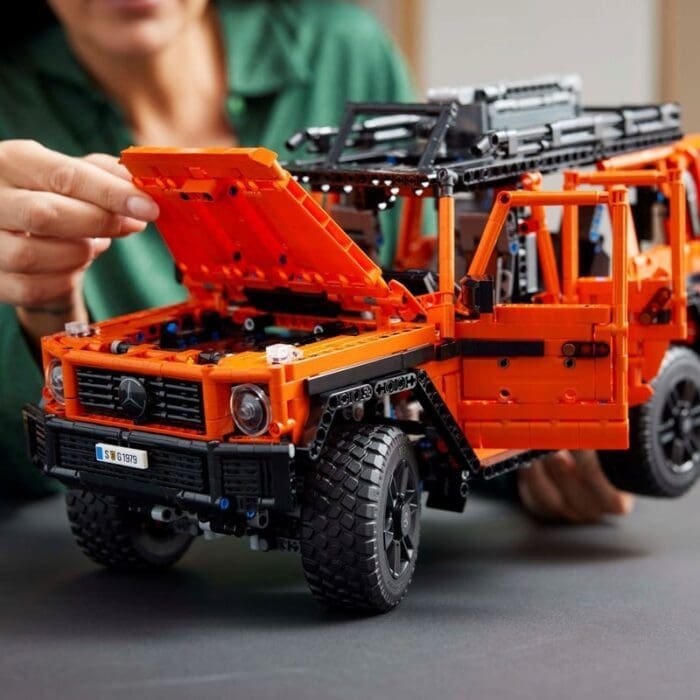LEGO TECHNIC MERCEDES BENZ G 500 PROFESSIONAL LINE 42177 - imagine 3