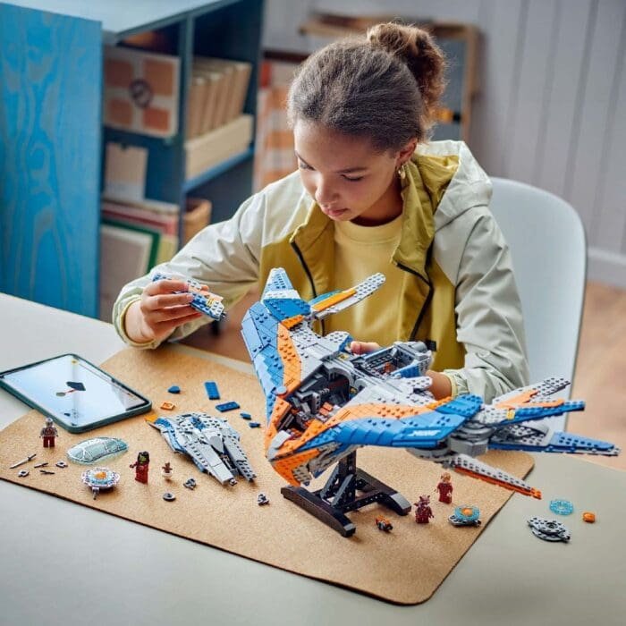 LEGO MARVEL GARDIENII GALAXIEI MILANO 76286 - imagine 3