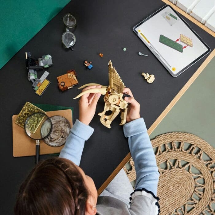 3 LEGO JURASSIC WORLD FOSILE DE DINOZAUR CRANIU DE TRICERATOPS 76969 - imagine 3