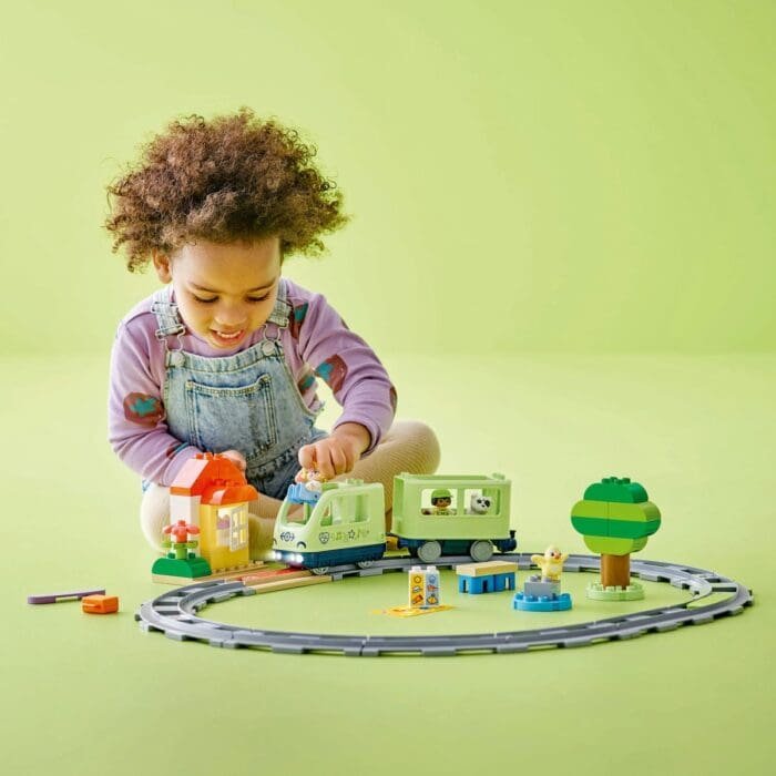 LEGO DUPLO TREN DE AVENTURA INTERACTIV 10427 - imagine 3