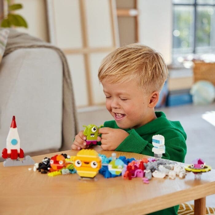 LEGO CLASSIC PLANETE CREATIVE 11037 - imagine 4