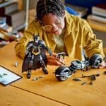 LEGO SUPER HEROES FIGURINA DE CONSTRUCTIE BATMAN SI MOTOCICLETA BAT-POD 76273 - imagine 4