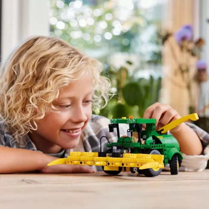 LEGO TECHNIC JOHN DEERE 9700 FORAGE HARVESTER 42168 - imagine 9