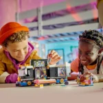 LEGO FRIENDS AUTOCAR DE TURNEU PENTRU STARURI POP 42619 - imagine 8