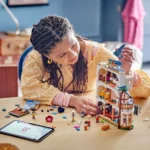 LEGO FRIENDS CASTELUL PENSIUNE 42638 - imagine 9
