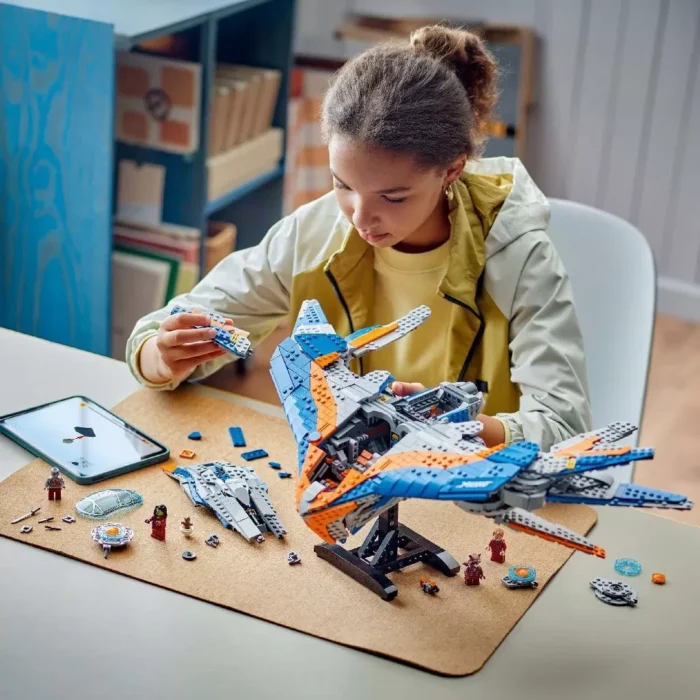 LEGO MARVEL GARDIENII GALAXIEI MILANO 76286 - imagine 9