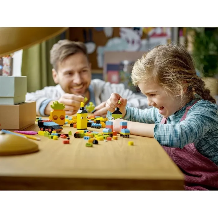 LEGO CLASSIC DISTRACTIE CREATIVA CU NEOANE 11027 - imagine 9