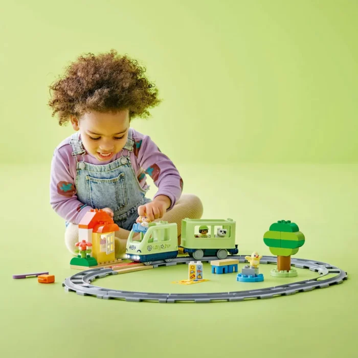 LEGO DUPLO TREN DE AVENTURA INTERACTIV 10427 - imagine 11