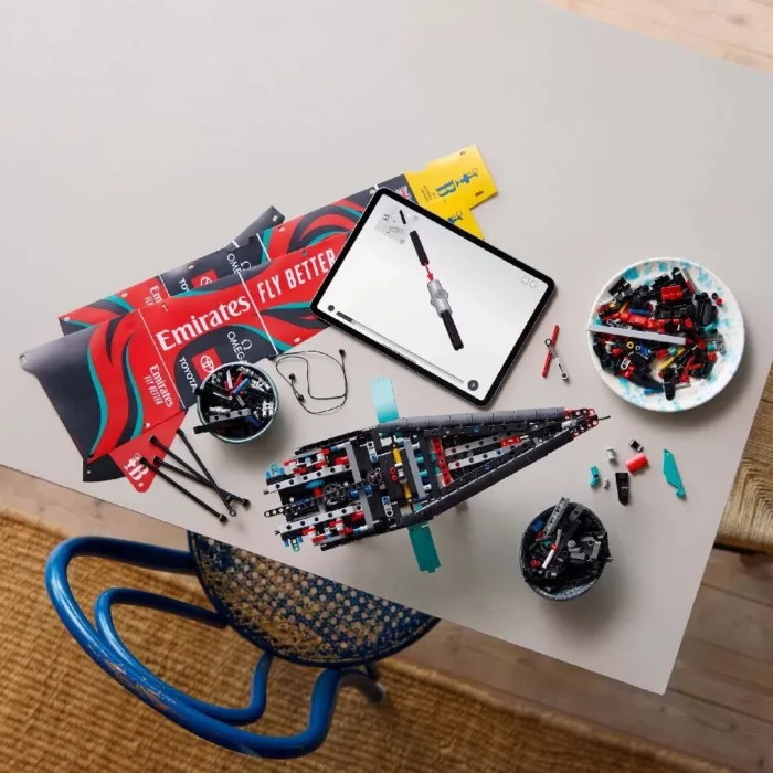 LEGO TECHNIC IAHTUL EMIRATES TEAM NEW ZEALAND AC75 42174 - imagine 10