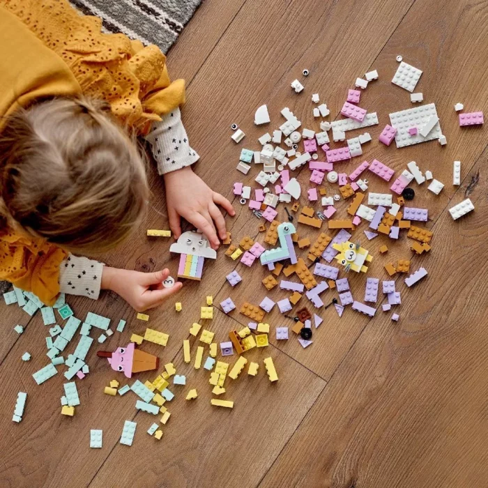 LEGO CLASSIC DISTRACTIE CREATIVA IN CULORI PASTELATE 11028 - imagine 10