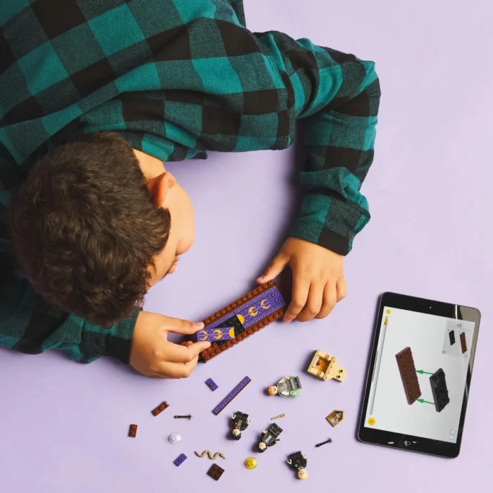 LEGO HARRY POTTER TM CASTELUL HOGWARTS CLUBUL DUELISTILOR 76441 - imagine 13