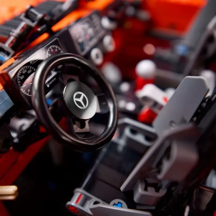 LEGO TECHNIC MERCEDES BENZ G 500 PROFESSIONAL LINE 42177 - imagine 14