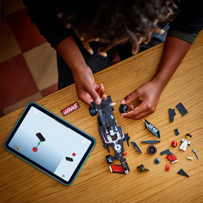 LEGO SPEED CHAMPIONS MASINA DE CURSE F1 MONEYGRAM HAAS VF-24 77250 - imagine 14