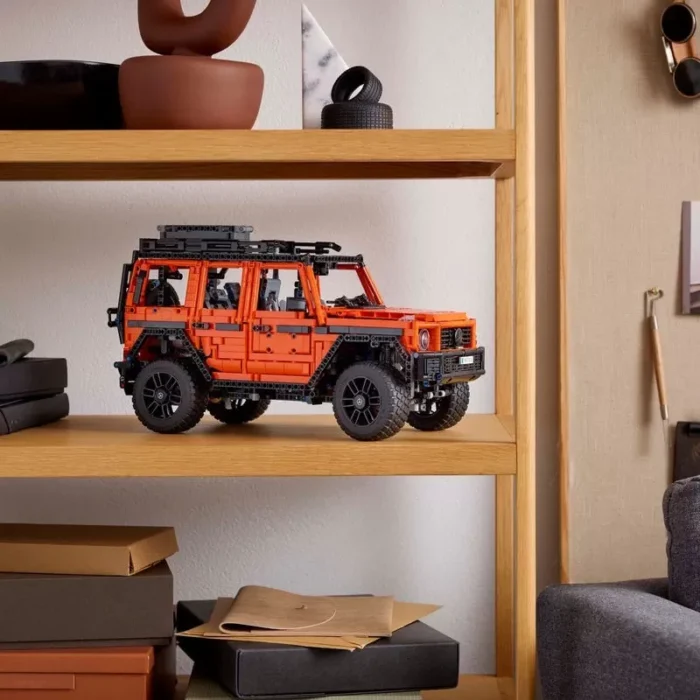 LEGO TECHNIC MERCEDES BENZ G 500 PROFESSIONAL LINE 42177 - imagine 17