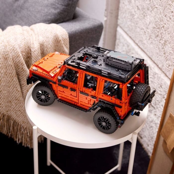 LEGO TECHNIC MERCEDES BENZ G 500 PROFESSIONAL LINE 42177 - imagine 9