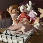 Papusa Micul iepuras Sidonie cu hainute, Egmont Toys