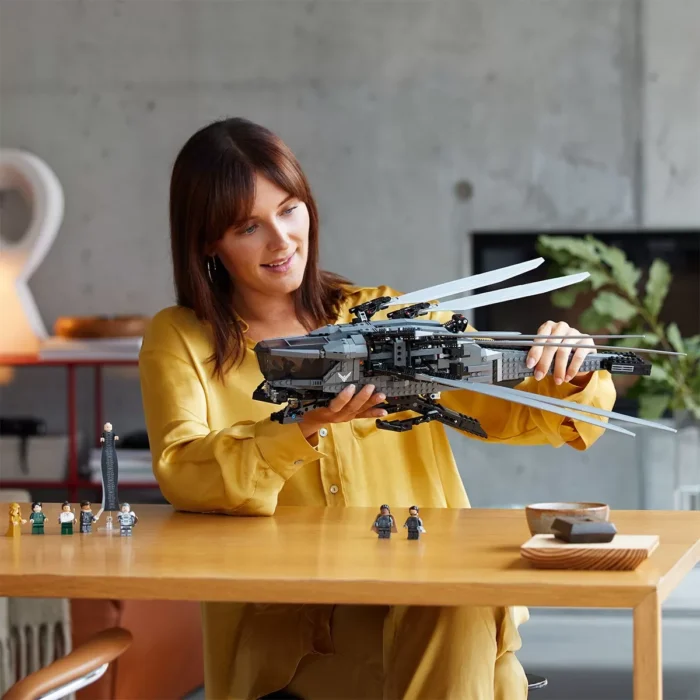 LEGO ICONS DUNE ATREIDES ROYAL ORNITHOPTER 10327 - imagine 8