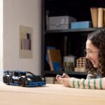 LEGO TECHNIC MASINA DE CURSE PORSCHE GT4 E-PERFORMANCE 42176 - imagine 3