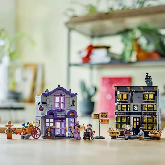 LEGO HARRY POTTER TM OLLIVANDER SI MAGAZINUL DE HAINE AL LUI MADAM MALKIN 76439 - imagine 11