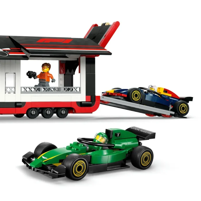 LEGO CITY CAMION F1 CU MASINILE F1 RB20 SI AMR24 60445 - imagine 14