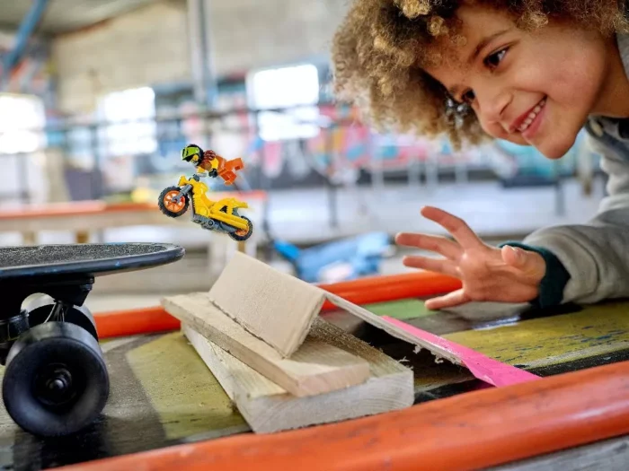 LEGO CITY MOTOCICLETA DE CASCADORIE PENTRU IMPACT 60297 - imagine 13