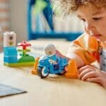 LEGO DUPLO MOTOCICLETA ALBASTRA DE POLITIE 10471 - imagine 5