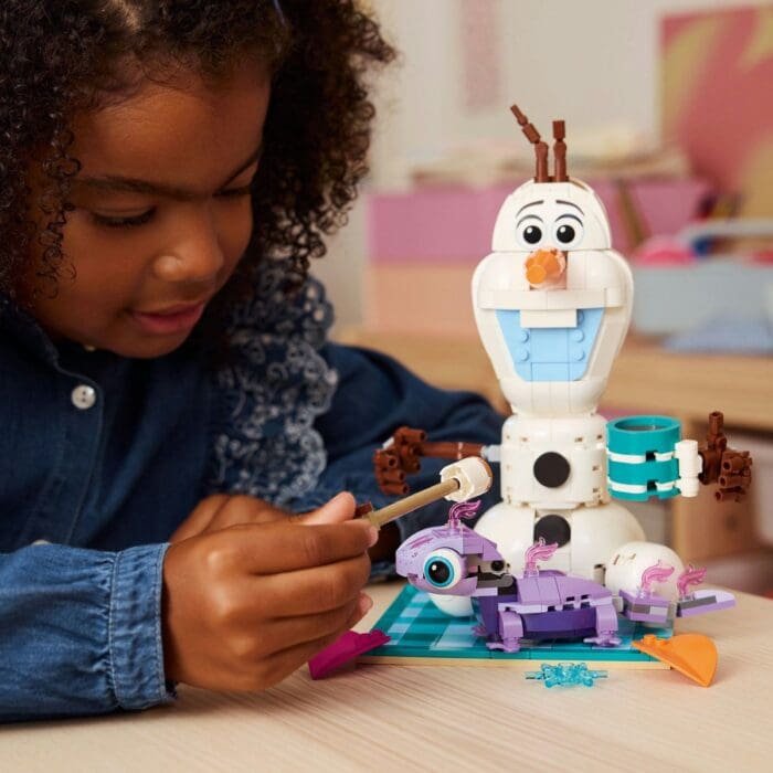 LEGO DISNEY FROZEN DISTRACTIE LA PICNIC CU OLAF SI BRUNI 43287 - imagine 4