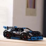 LEGO TECHNIC MASINA DE CURSE PORSCHE GT4 E-PERFORMANCE 42176 - imagine 5