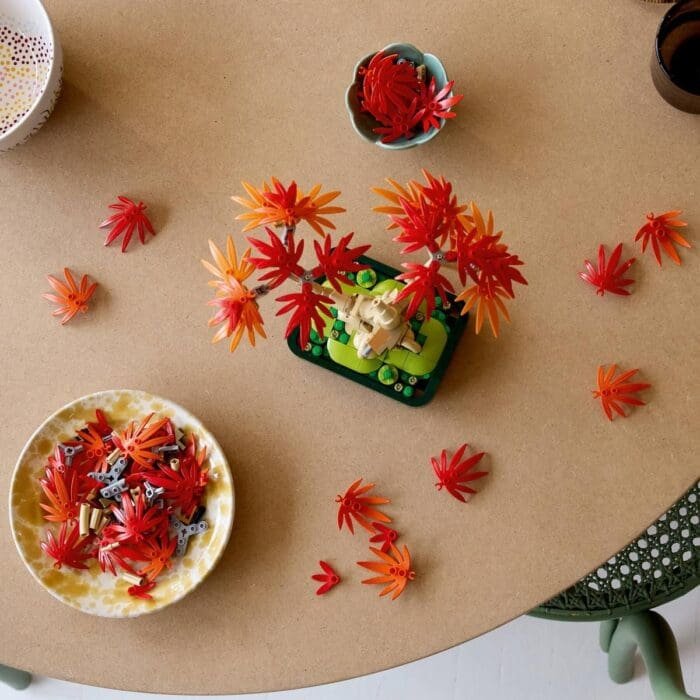 LEGO BOTANICALS BONSAI DE ARTAR JAPONEZ ROSU 10348 - imagine 7