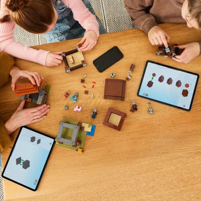 LEGO MINECRAFT AVANPOSTUL JEFUITORULUI SI DISTRUGATOR 21278 - imagine 3