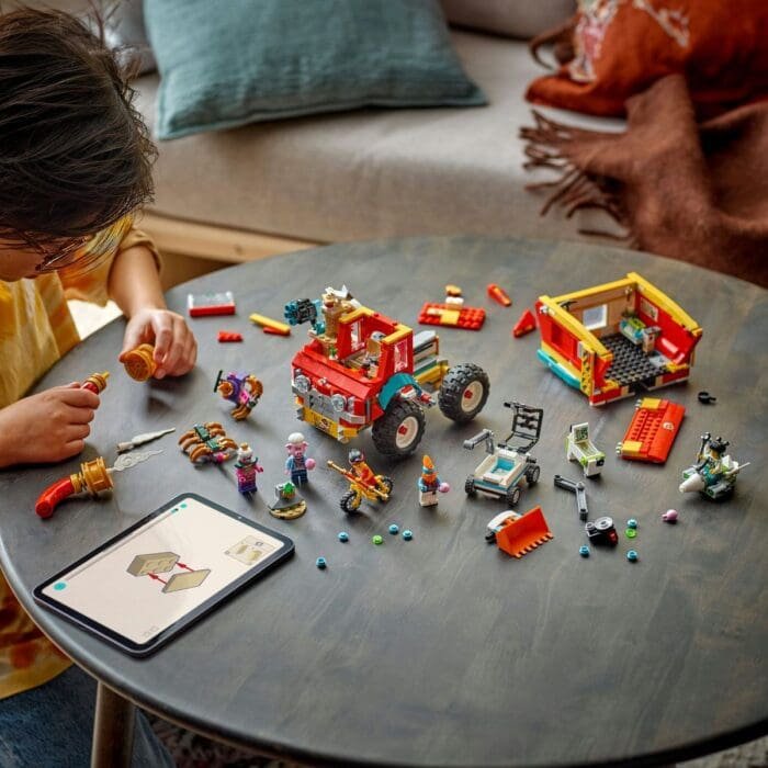 LEGO MONKIE KID CAMIONUL ELECTRIC AL ECHIPEI LUI MONKIE KID 80055 - imagine 4