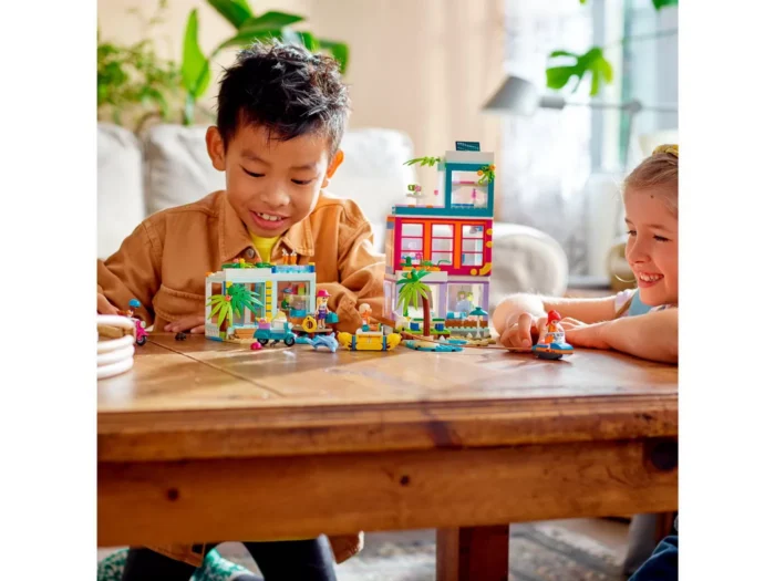 LEGO FRIENDS CASA DE VACANTA DE PE PLAJA 41709 - imagine 12