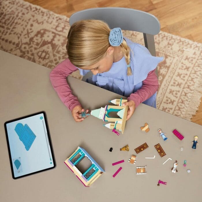 LEGO DISNEY CASTELUL ARENDELLE DIN REGATUL DE GHEATA 43265 - imagine 3