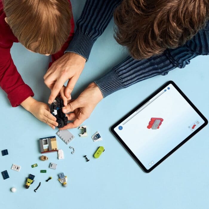 LEGO CITY URMARIRE CU MOTOCICLETA DE POLITIE 60455 - imagine 4