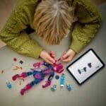 LEGO SUPER HEROES FIGURINA DE CONSTRUCIE CEI 4 FANTASTICI VS GALACTUS 76316 - imagine 4