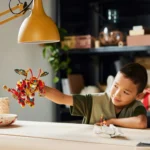 LEGO MONKIE KID MINIROBOTUL LUI MONKIE KID 80051 - imagine 13