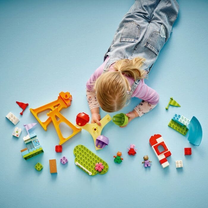 LEGO DUPLO TARG DE DISTRACTII 10453 - imagine 4