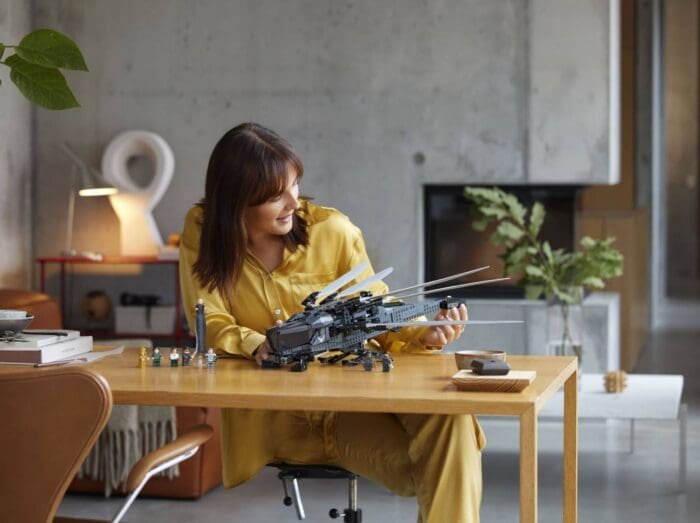 LEGO ICONS DUNE ATREIDES ROYAL ORNITHOPTER 10327 - imagine 5