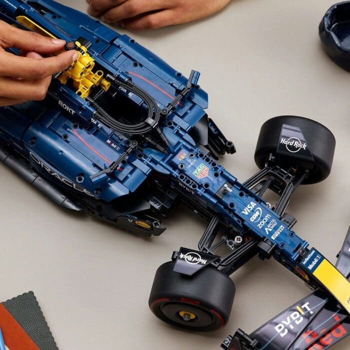 LEGO TECHNIC MASINA F1 ORACLE RED BULL RACING RB20 42206 - imagine 5
