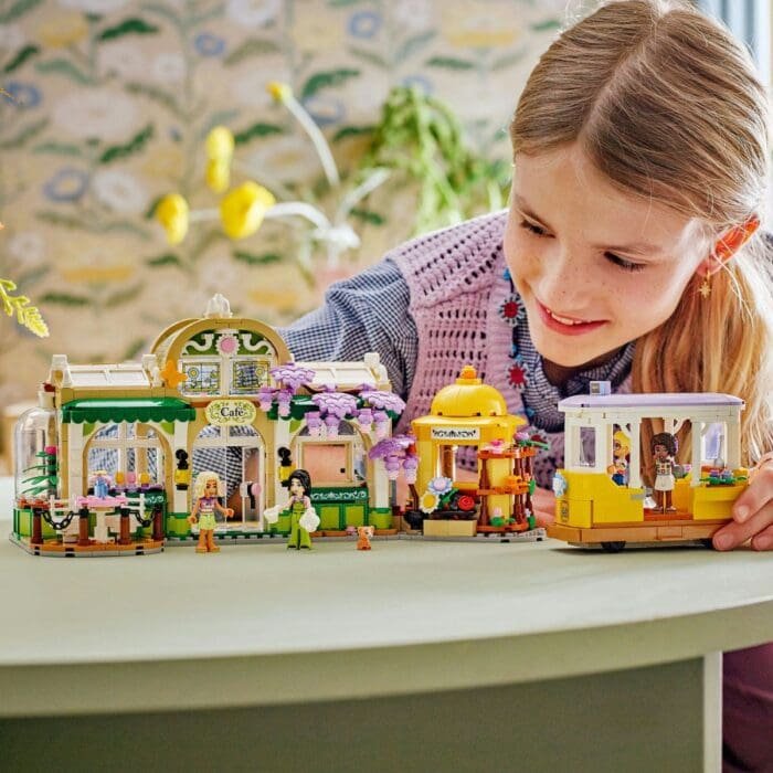 LEGO FRIENDS CAFENEA CU MULTE PLANTE SI FLORARIE 42671 - imagine 4