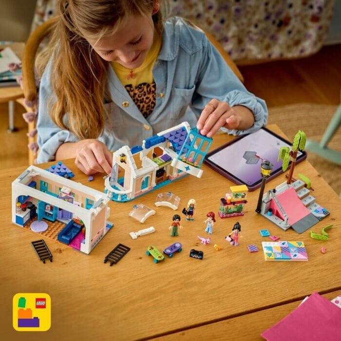 LEGO FRIENDS CASA FAMILIEI LUI LIANN 42687 - imagine 5