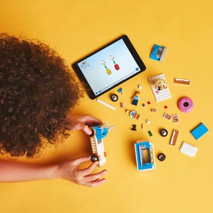 LEGO CITY FURGONETA DE GOGOSI 60452 - imagine 4