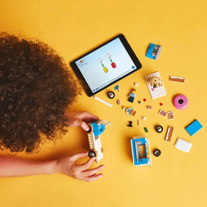 LEGO CITY FURGONETA DE GOGOSI 60452 - imagine 13