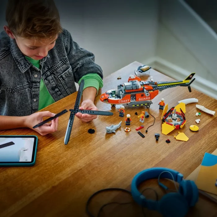 LEGO CITY ELICOPTER AL PAZEI DE COASTA 60503 - imagine 13