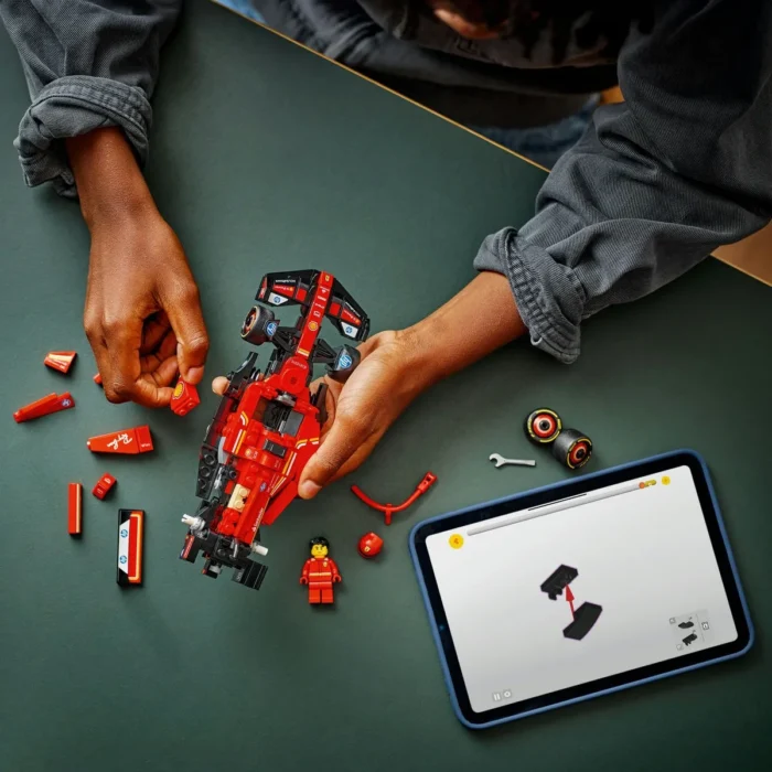 LEGO SPEED CHAMPIONS MASINA DE CURSE F1 FERRARI SF-24 77242 - imagine 7