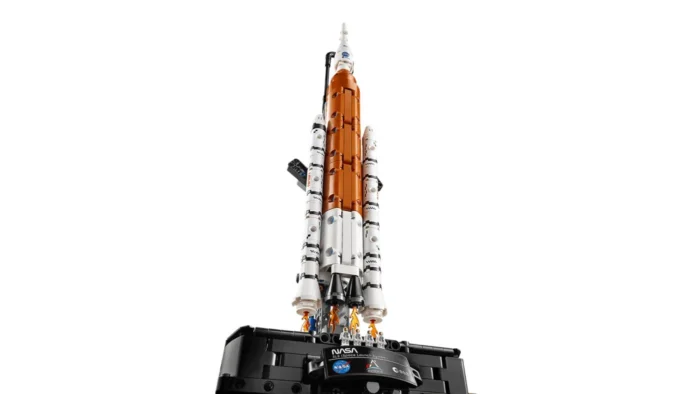 LEGO TECHNIC RACHETA SISTEMULUI DE LANSARE SPATIALA NASA ARTEMIS 42221 - imagine 16