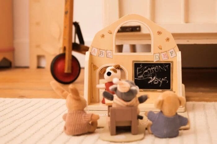 Joc de rol Mini scoala, Egmont Toys - imagine 2